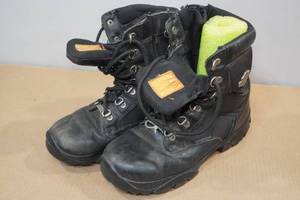 lot 301 image: Harley Davidson Riding Boots - Size 8
