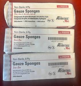 lot 128 image: None-Sterile, 8 Ply Gauze Sponges