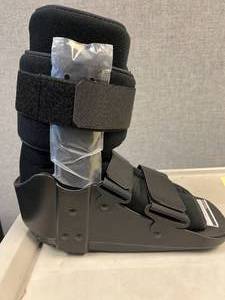 lot 232 image: Medline Standard Ankle Walkers