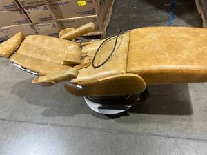 lot 246 image: Dentist Chair