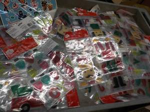 Large Amount of Holiday Window Clin...