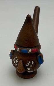 lot 187 image: RARE Figural Terracotta Pipe 3 12