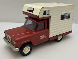 lot 193 image: 1960s Tonka Toy Mini Jeep Camper RV Truck Rust Red Color