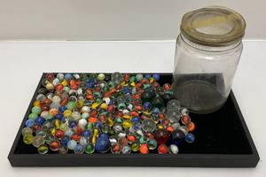 lot 211 image: Vintage Marbles (Some Glow Under UV Light)
