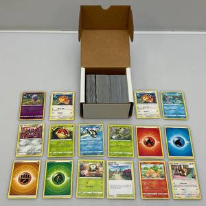lot 4 image: Misc. Unsorted Pokemon Trading Cards