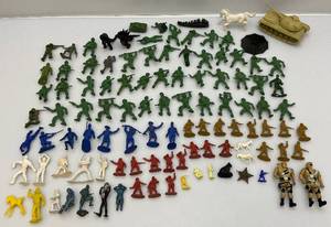 lot 29 image: Misc. Vintage Miniature Plastic Figures Including Army Men