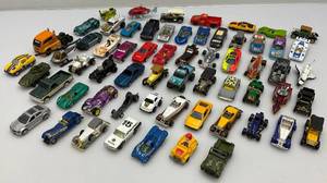 lot 43 image: Misc. Miniature Die-Cast Cars Including HotWheels & More
