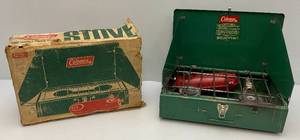 lot 67 image: Vintage Coleman 425E499 In Original Box (Box Beat Up)