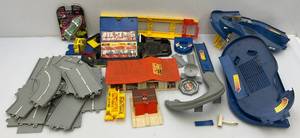 lot 111 image: Misc. Vintage Hotwheel Items & Track