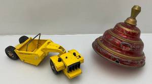lot 223 image: 1960s Tonka Mini Scraper & Vintage Large Metal Spin Top