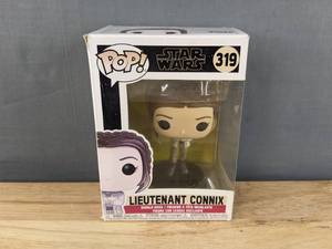 lot 142M image: Brand New Funko Pop Star Wars Lieutenant Connix #319 Figure V