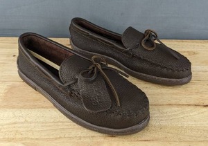 lot 197 image: Brand New Minnetonka Moosehide Classic Slipper Mens Size 11 Moccasin Brown N