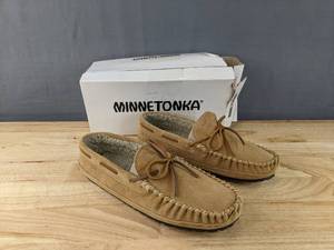 lot 406A image: New Minnetonka Casey Moccasin Slippers Mens Size 11.5 in Cinnamon N
