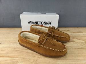 lot 151 image: Minnetonka Mens Suede Pile Hardsole Moccasin Slipper Brown N