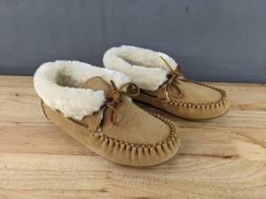 lot 159 image: Brand New Minnetonka Chrissy Womens Size 8M N