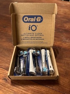 lot 184 image: New 6 Pack of Oral B Tooth Brush Heads