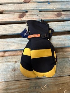 lot 152 image: New Saranac Adult Winter Mittens with 3M Thinsulate Black & Yellow  Size 2 XL