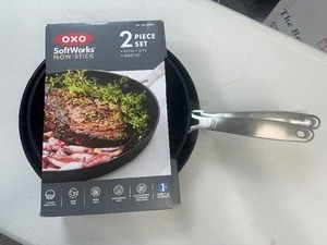 lot 49 image: OXO Softworks Frying Pan Skillet 10.5 and 12 Set, 3-Layered German Engineered Nonstick Coating, Induction Stovetop Safe, Dishwasher Safe, Oven Safe, Black