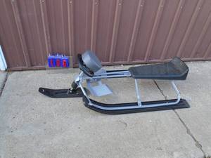 Childs bobsled. Looks nearly new. As shown.