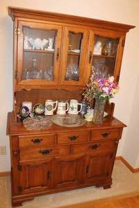 lot 14 image: Young Republic Maple China Cabinet