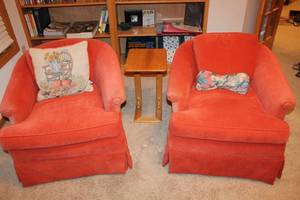 lot 23 image: Orange Chenille Chairs & Oak Table