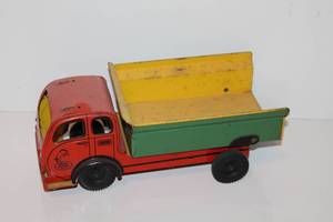 lot 26 image: Wolverine Supply & Manufacturing Co. White Mustang Power