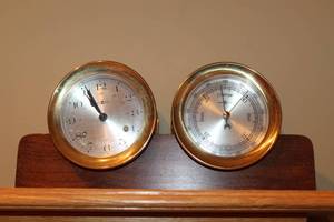 lot 37 image: Howard Miller Clock & Barometer