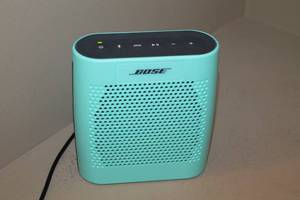 lot 43 image: Bose Sound Link Color Bluetooth Speaker