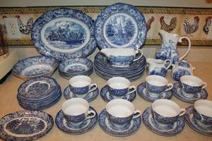 lot 77 image: English Liberty Blue Historic Colonial Scenes China Set