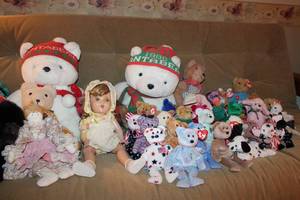 lot 91 image: Santa Bears, Dolls & Beanie Babies