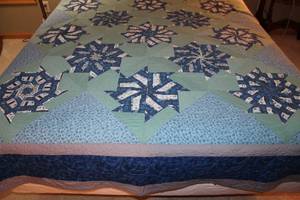 lot 106 image: Calico Quilt