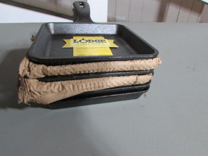 lot 8 image: Lodge Cast Iron