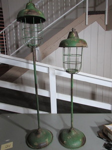 lot 24 image: Dcor