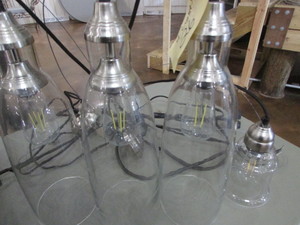 lot 26 image: Pendant Lighting