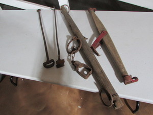 lot 47 image: Antique Livestock Items