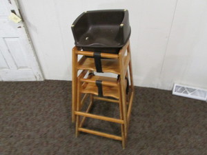 lot 111 image: Childrens Seating