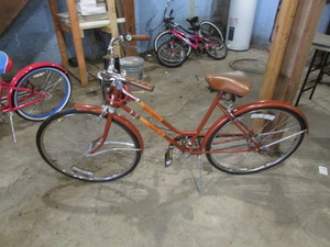 lot 125 image: Bicycle