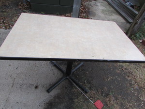 lot 138 image: Table