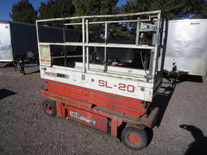 lot 2 image: Snorkel Wildcat SL-20 Sicsor Lift