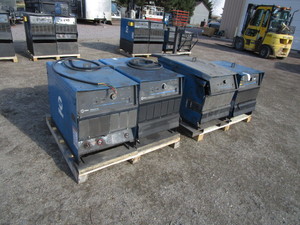 lot 22 image: (3) Miller Deltaweld 452 & (1) Miller Deltaweld 302 Welders (for parts or repair)