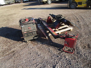 lot 15 image: Lincoln Ideal Arc CV 305 Welder wZipline Weld Boom & LN-10 Wire Feed Control