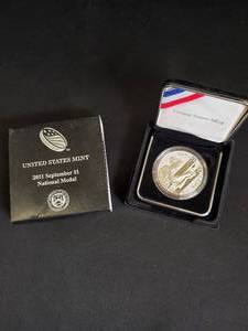 2011 United States Silver Eagle Coin with Presentation Case