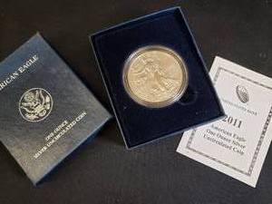 2011 American Eagle One Ounce Silver Uncirculated Coin with Certificate of Authenticity
