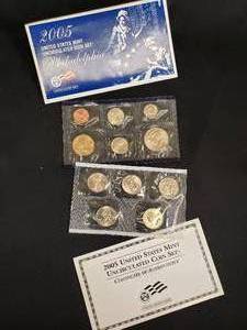 2005 United States Mint Uncirculated Coin Set - Philadelphia and Denver