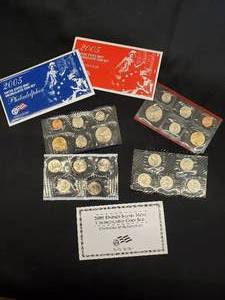 2005 United States Mint Uncirculated Coin Set - Philadelphia Collection