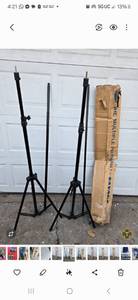 lot 4 image: The Multiple Pole-vault by Savage (New). Usually sold online for $400