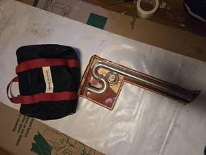 lot 39 image: Used Scunci Steamer with all the brushes plus a New 1 14 S connection to the Floor