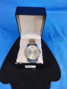 lot 134 image: Bulova Mens Silvertone Dial Two-Tone Stainless Steel Bracelet Watch