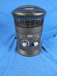 lot 144 image: BLACKDECKER Mini 360° Portable Surround Heater and Fan