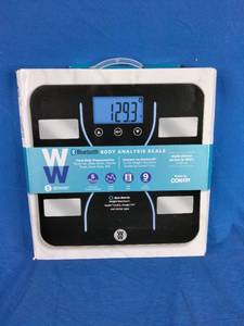 lot 146 image: Weight Watchers Scales by Conair, Measures Weight up to 400 Lbs, Black